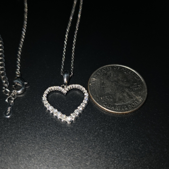 ✨ Moissanite Outline Heart Pendant – S925 Sterling Silver ✨ - Picture 4 of 6